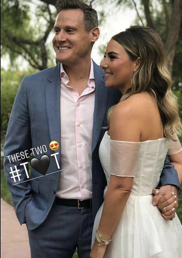 GIFT PÅ NYTT: Dette bildet ble lagt ut på Instagram av det nygifte paret, før det brått ble slettet igjen. Foto: Instagram GIFT PÅ NYTT: Dette bildet ble lagt ut på Instagram av det nygifte paret, før det brått ble slettet igjen. Foto: Instagram